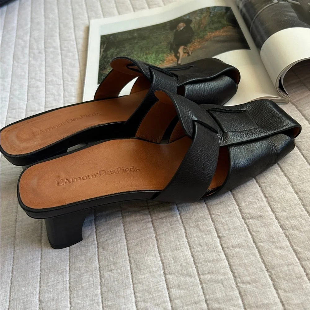 L’Amour Des Pieds black leather basket weave heeled slide mule sandals 8​ - Picture 8 of 13